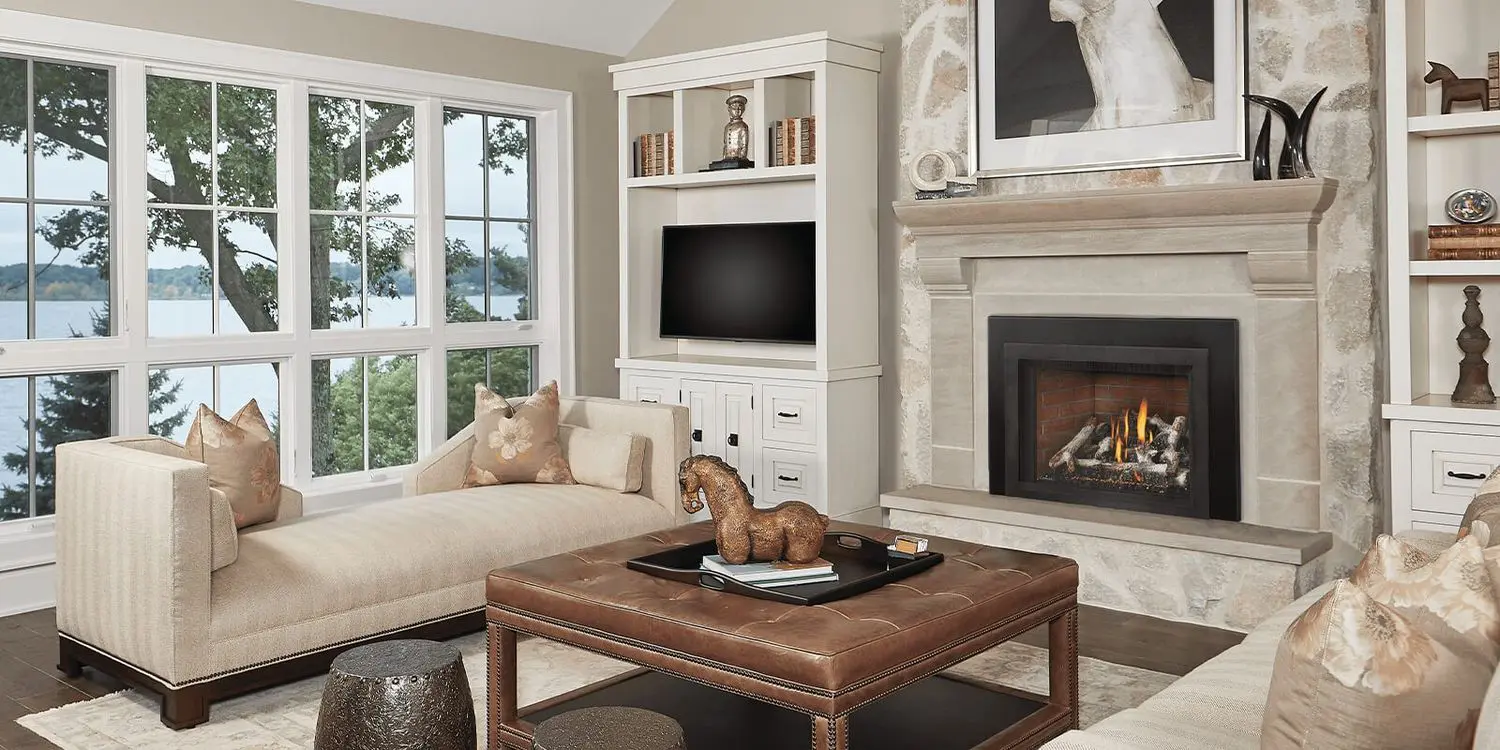 Napoleon Oakville Modern living room by lake