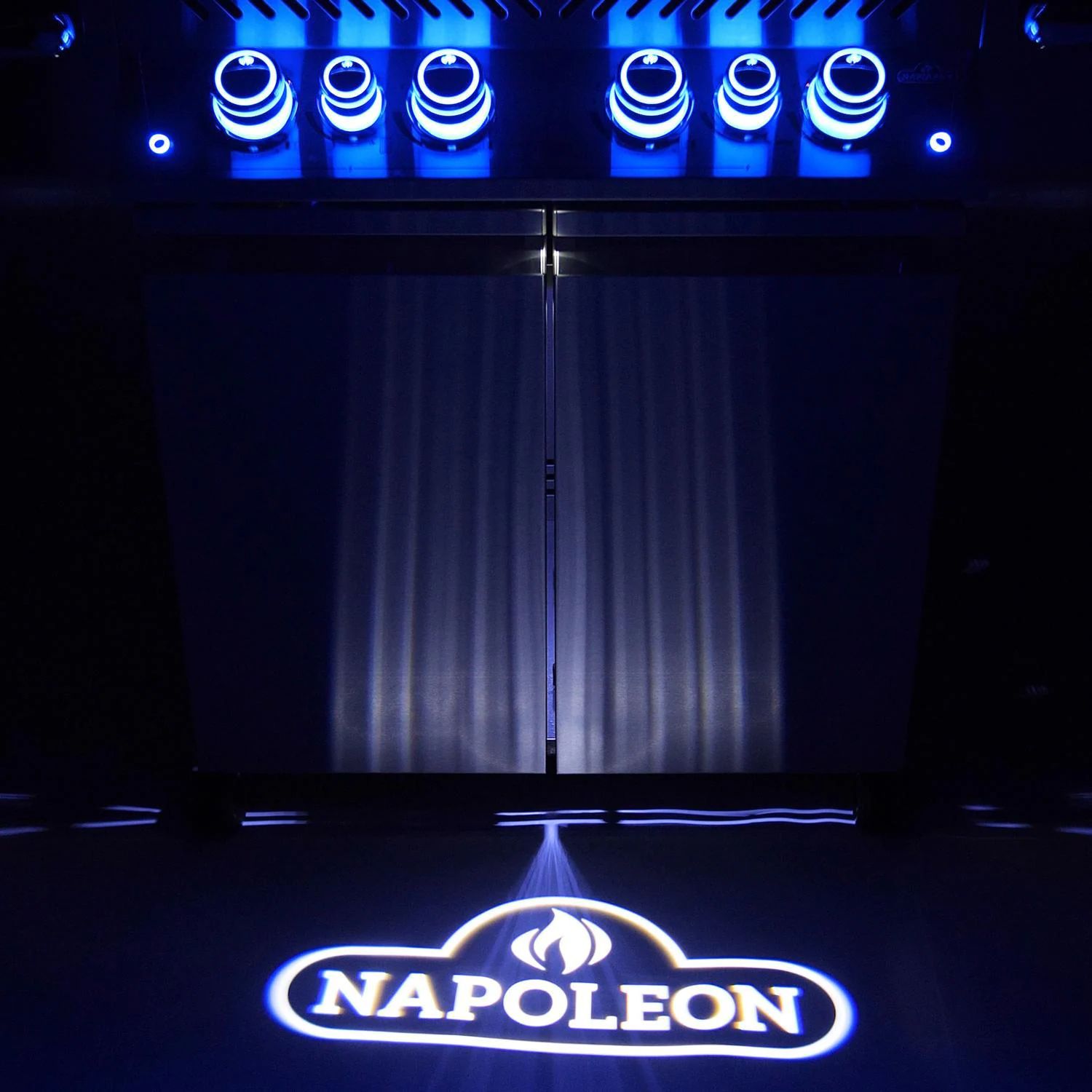 Napoleon Prestige 500 lit up with doors closed